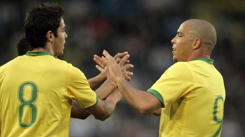 كاكا غاضبا: رونالدو في البرازيل مجرد رجل سمين!