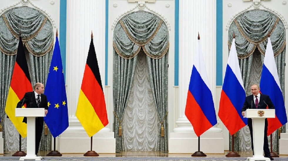 شولتس يرى ضرورة مواصلة الاتصالات مع بوتين