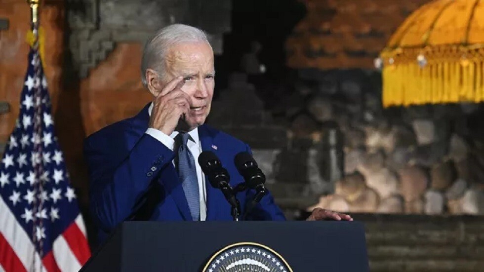 بايدن: الولايات المتحدة لا ترسل قوات إلى أوكرانيا بل معدات فقط