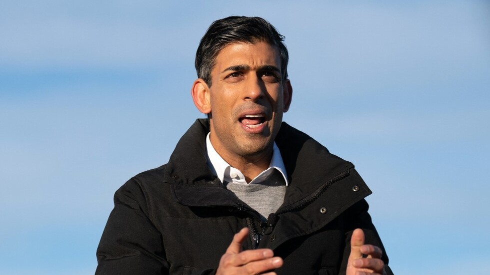 سوناك يكشف عن خطط لتسريع عملية إبعاد المهاجرين