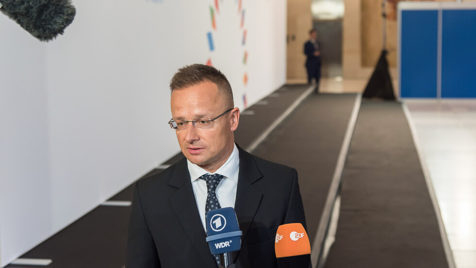 وزير خارجية هنغاريا: روسيا لم تستبعد إمكانية تعديل عقود الغاز