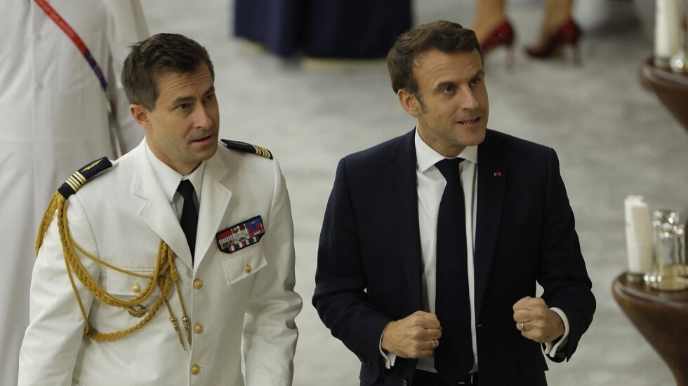 ماكرون يوجه رسالة لمنتخب بلاده بعد الفوز على المغرب.. ويطرح تساؤلا؟