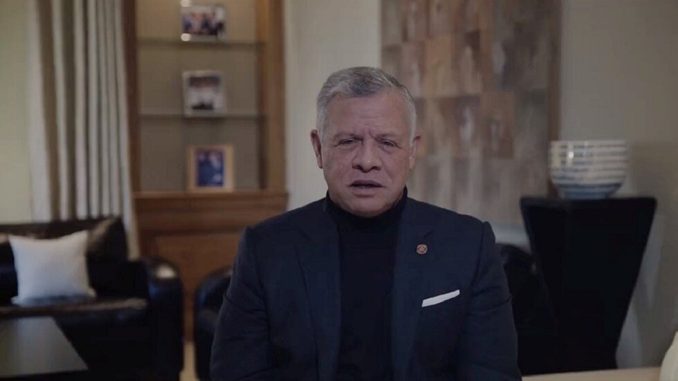 ملك الأردن: سيتم التعامل بحزم مع كل من يرفع السلاح في وجه الدولة ويتعدى على الممتلكات العامة