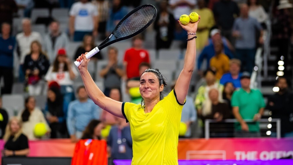 أبوظبي.. التونسية أنس جابر تفوز بلقب "مبادلة العالمية للتنس"