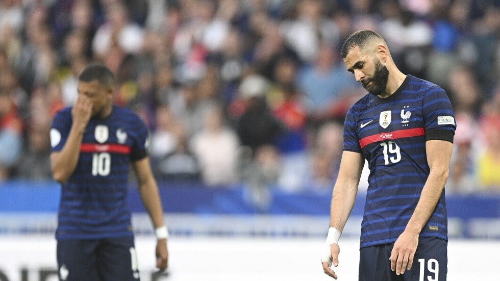 هل يسافر بنزيما "الغاضب" إلى قطر؟.. وما حقيقة استبعاده من قبل مدرب فرنسا؟