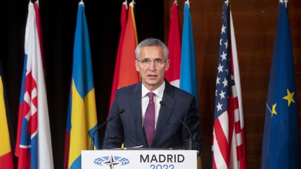 صحيفة: الناتو هيأ الظروف لإطلاق الأزمة الأوكرانية تحقيقا لمصالح الولايات المتحدة