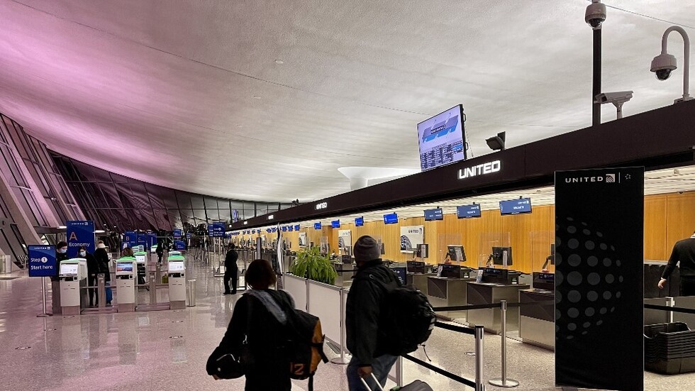 الولايات المتحدة.. توقيف امرأة عثر في حقائبها على عظام حيوانات برية