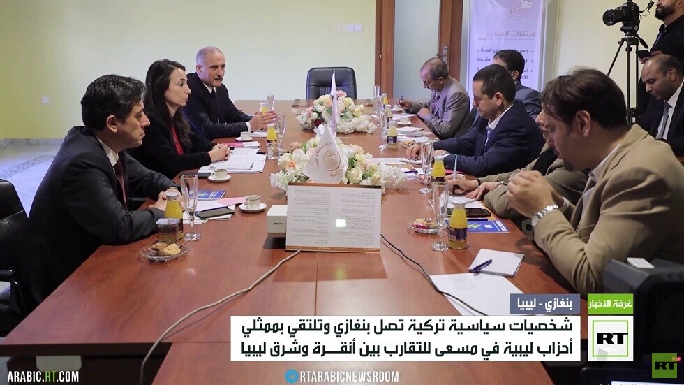 وفد سياسي تركي يلتقي بممثلي أحزاب ليبية في بنغازي