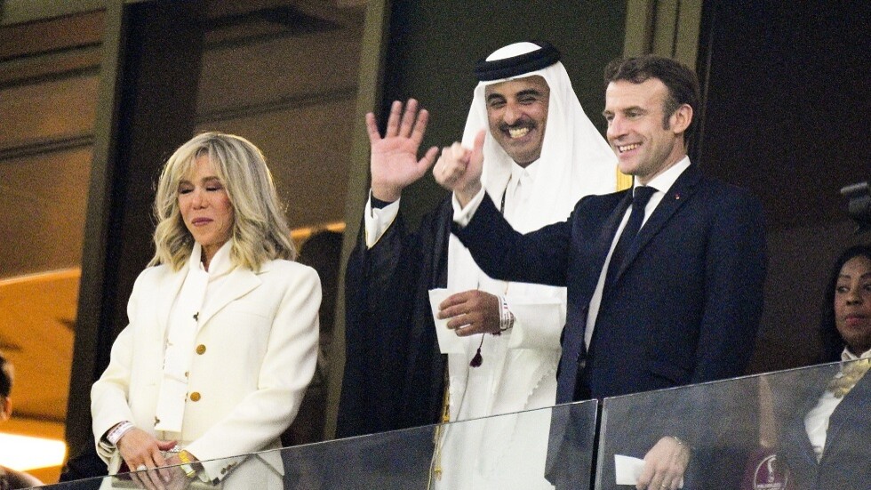 "جن جنونه".. رد فعل "هستيري" من ماكرون بعد إدراك التعادل أمام الأرجنتين (فيديو)