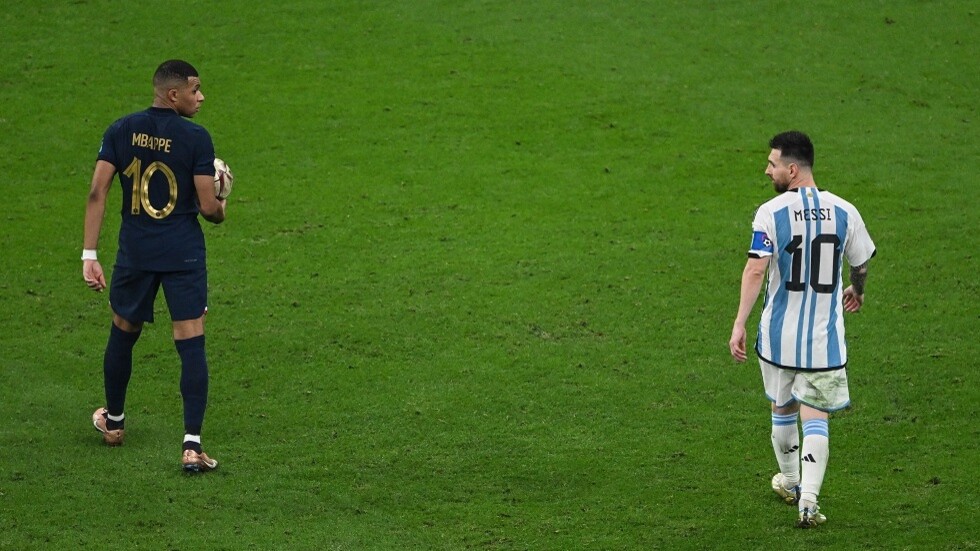 "أنا أو ميسي".. مبابي يهدد بالرحيل عن "حديقة الأمراء" بسبب السخرية الأرجنتينية بعد نهائي مونديال قطر
