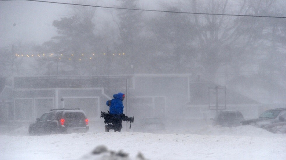 فيديو.. مليون أمريكي بلا كهرباء بسبب عاصفة قوية وتحذيرات من بلوغ درجة الحرارة 51 تحت الصفر