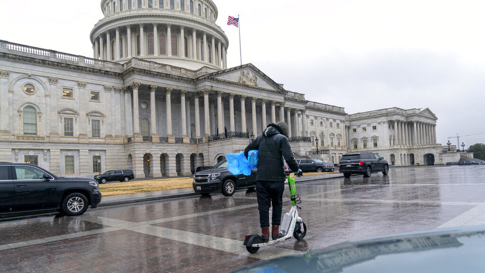 مجلة: الانقسام في الكونغرس الأمريكي بشأن أوكرانيا لصالح بوتين