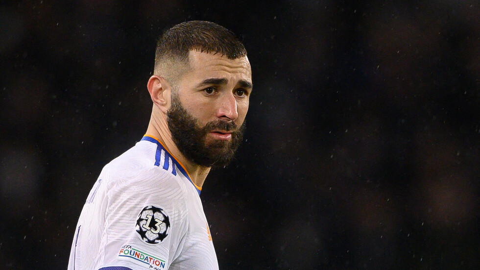 مؤشر جديد على اعتزال بنزيما في ريال مدريد