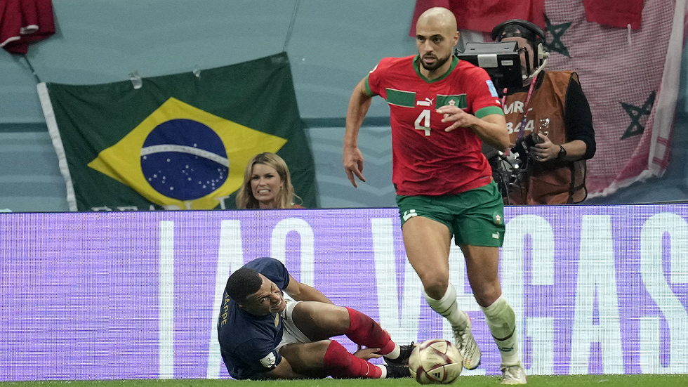 تفاصيل عرض باريس سان جيرمان لضم النجم المغربي أمرابط