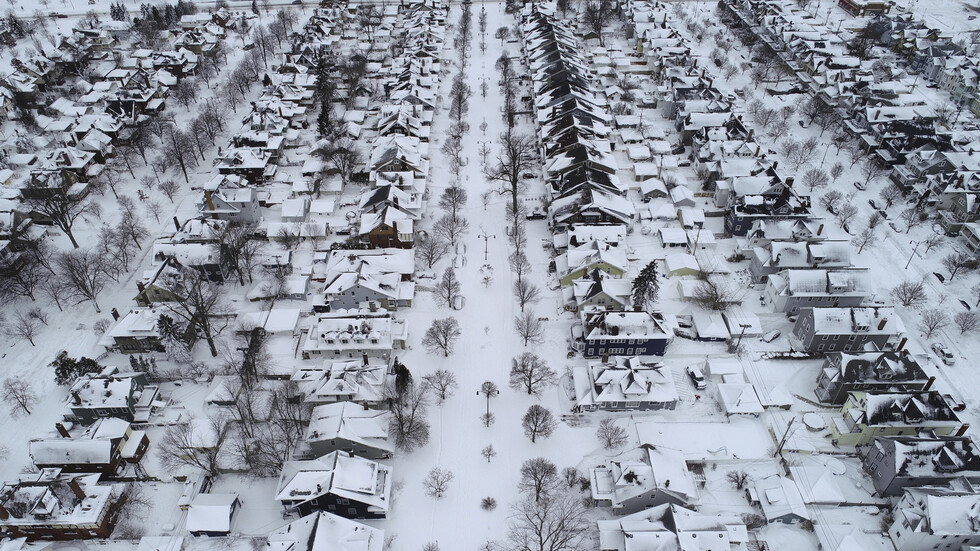 "حديث السوشيال".. هل يعاقب الإله أمريكا الآن؟.. مغردون يردون بفيديوهات من السعودية!