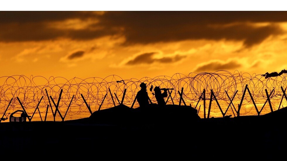 القوات المسلحة الأردنية تطبق قواعد الاشتباك على الحدود مع سوريا (صورة)