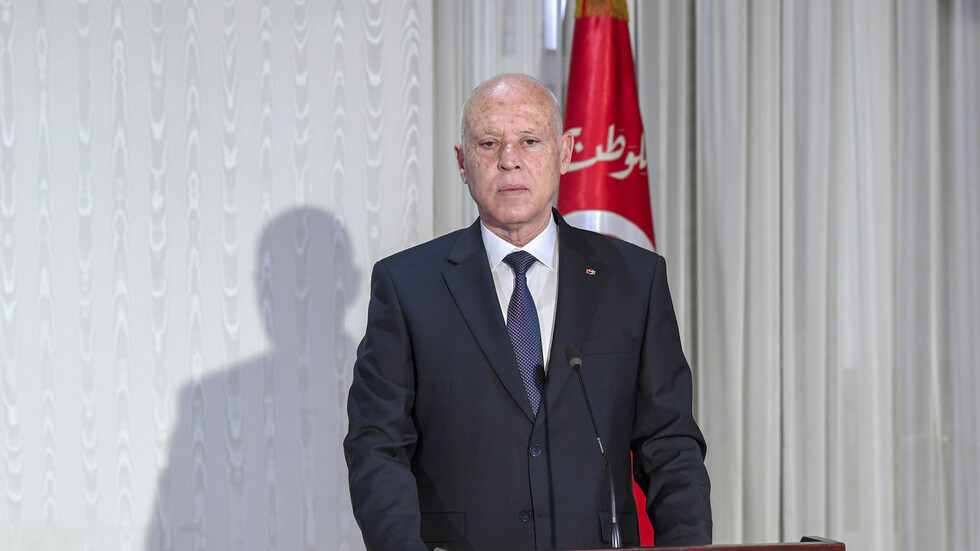 الرئيس التونسي يتحدث عن فئة تسعى إلى ضرب الأمن الداخلي والخارجي للدولة