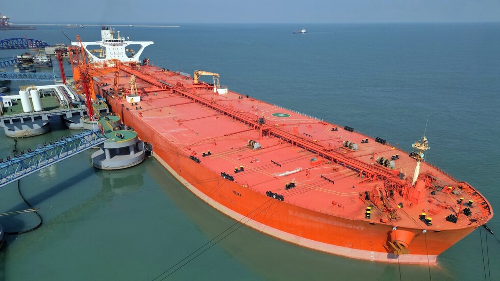 صحيفة: انخفاض الصادرات النفطية الروسية بحرا بنسبة 22% في ديسمبر