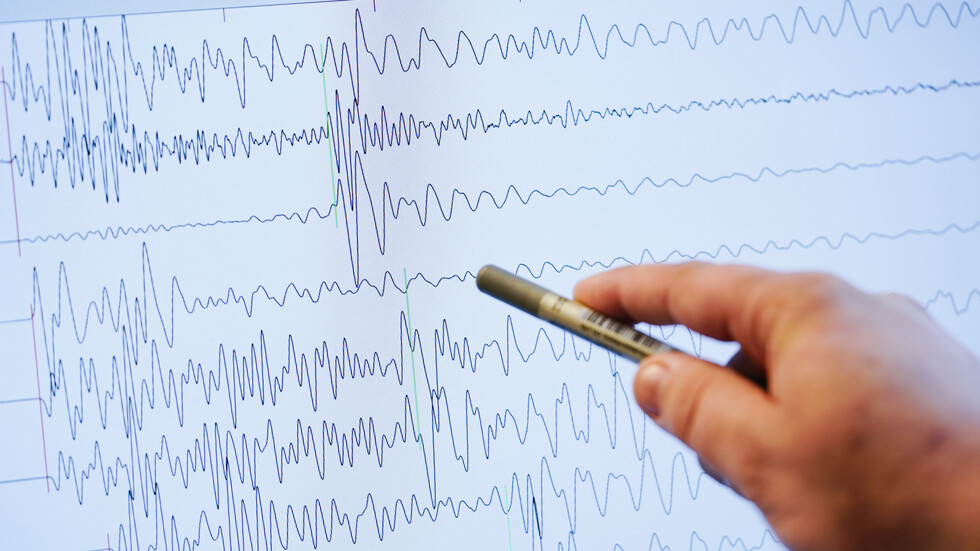 اليونان.. زلزال جديد يضرب جزيرة قرب أثينا ويحير العلماء
