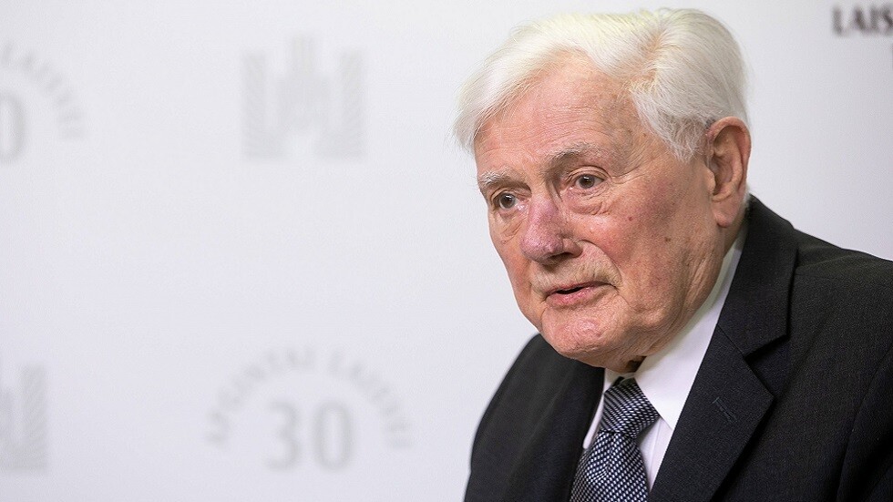 رئيس ليتوانيا الأسبق: لا أفهم اللعبة التي تمارسها فرنسا وألمانيا