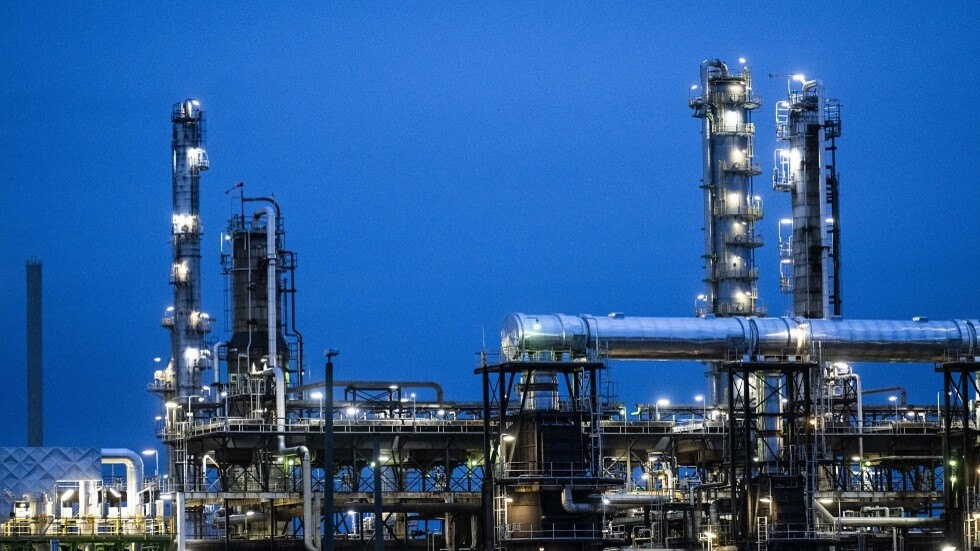 بوتين يصدر مرسوما يسمح لدول العقوبات بتسديد ديونها لروسيا مقابل الغاز بالعملات الأجنبية