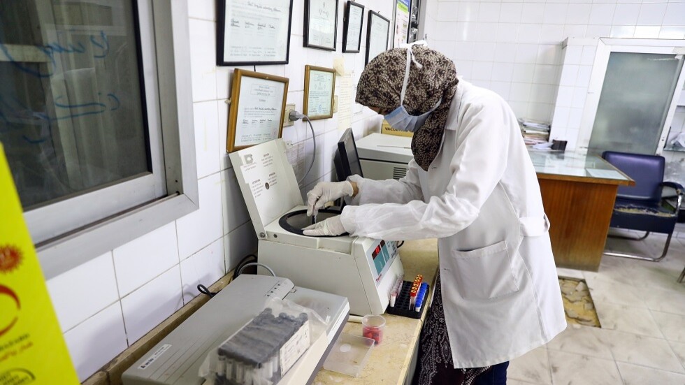 هروبا من الأزمات.. أول تعليق رسمي مصري على استقالة 4600 طبيب في 2022