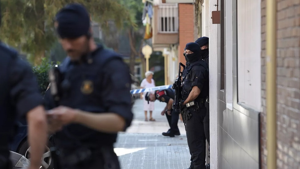 صحيفة: اكتشاف طرد ملغوم ثالث في إسبانيا