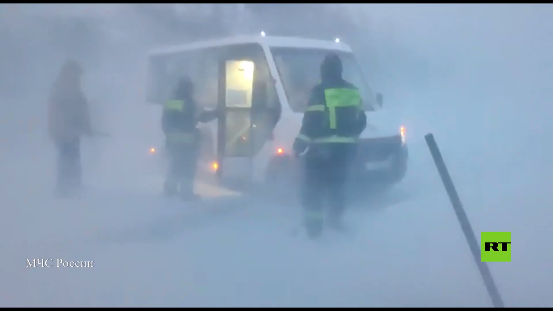 بالفيديو.. كميات هائلة من الثلوج تغطي ماغادان الروسية وتشل الحركة بالمنطقة