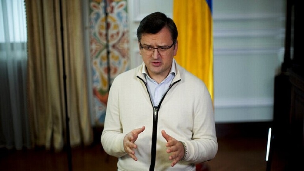 كوليبا يتحدث عن 18 حالة تهديد لدبلوماسيين أوكرانيين في 12 دولة