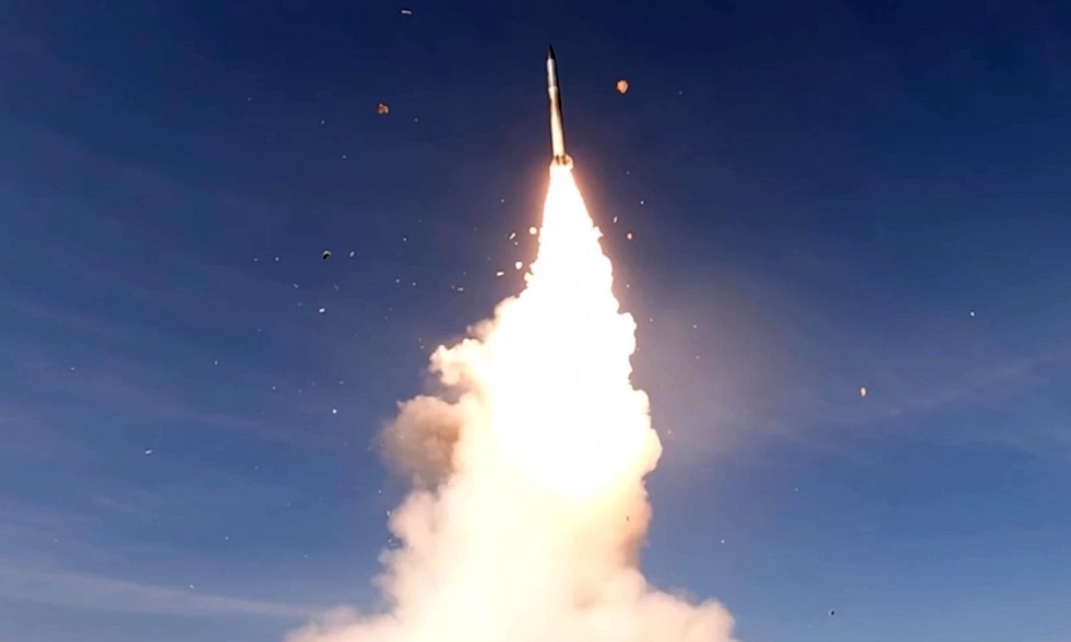 صحيفة: واشنطن وطوكيو تعملان لإعداد سلاح لاعتراض الصواريخ فرط الصوتية