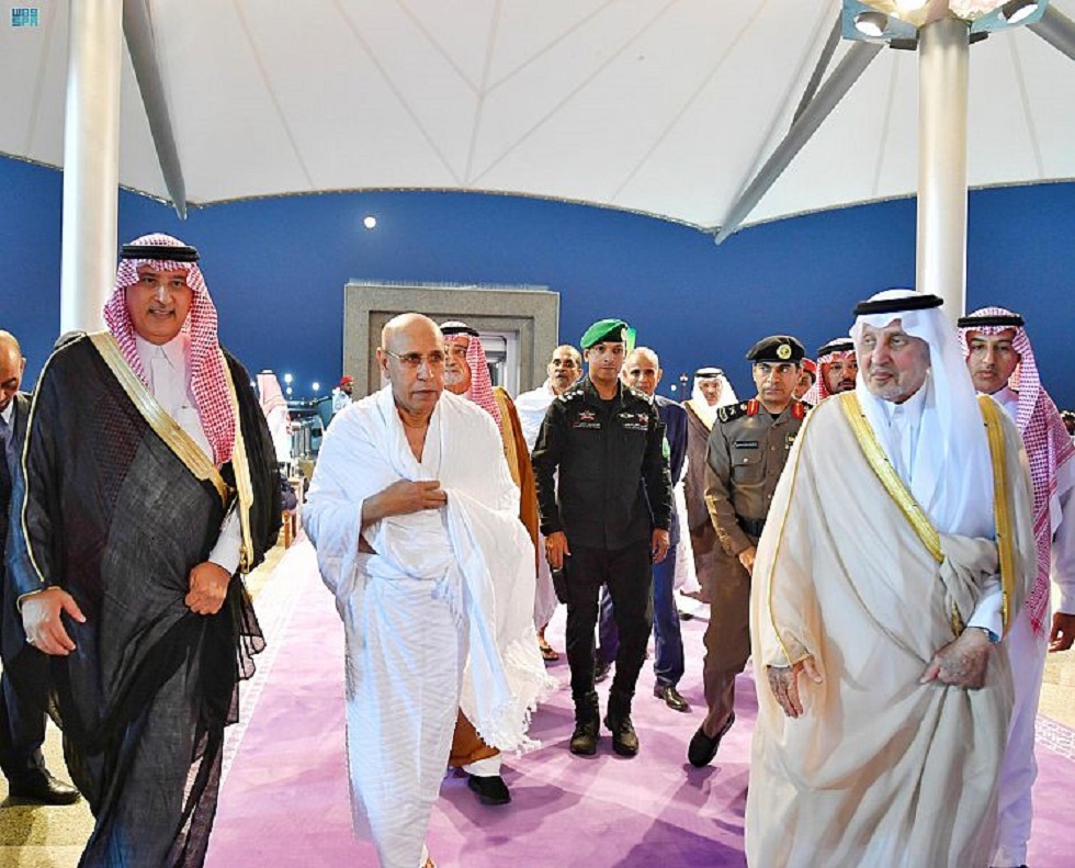 الرئيس الموريتاني يصل إلى السعودية (صور)