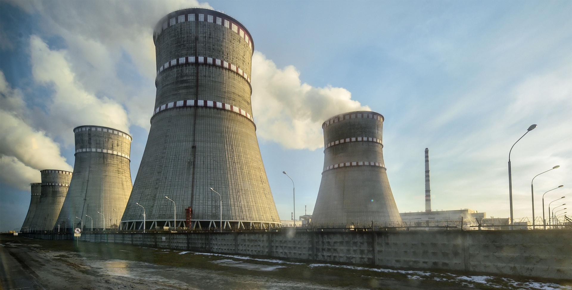 الوكالة الدولية للطاقة الذرية تجري عملية تفتيش في محطتين ذريتين في أوكرانيا