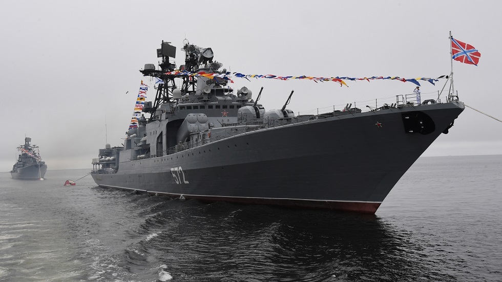 روسيا تعدّل سفينة حربية كبيرة مضادة للغواصات