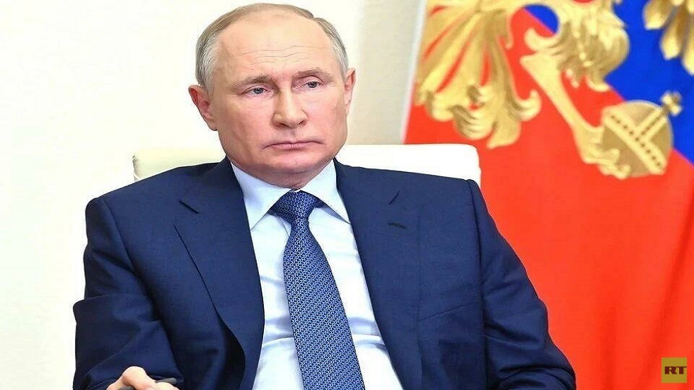 بوتين: روسيا لن تسمح لأي شخص بتشويه سمعة أبطالها