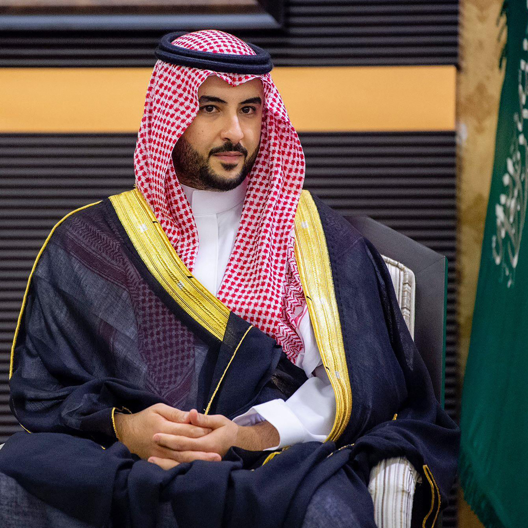 وزير الدفاع السعودي يوقع مع نظيره البريطاني خطة تعاون دفاعي بين البلدين