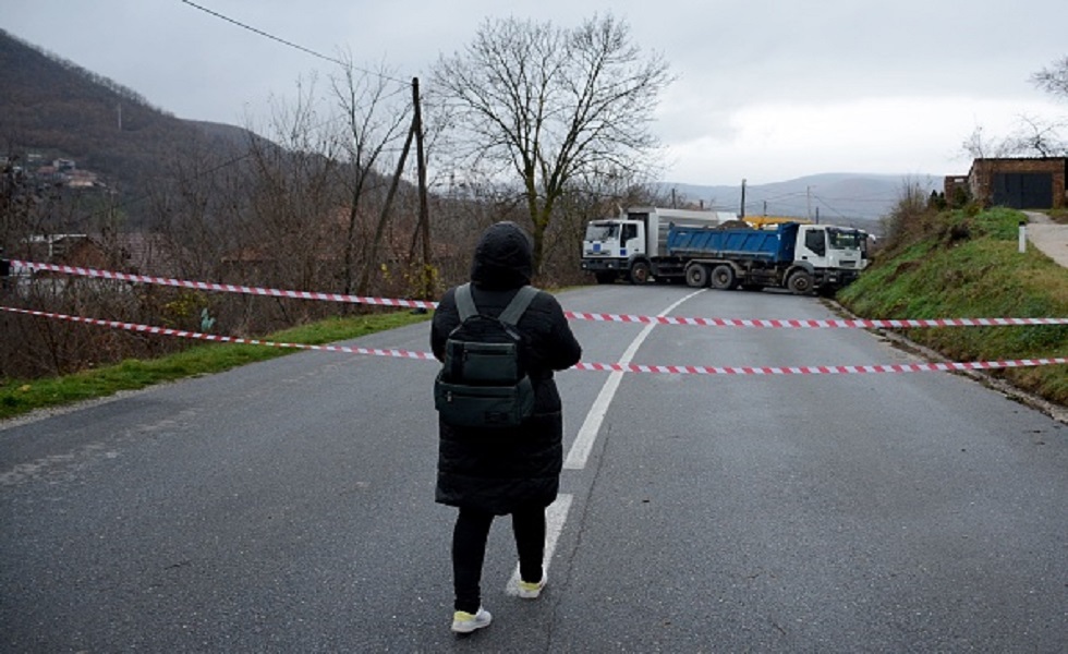 شمال كوسوفو وإغلاق طرقات بسبب التوترات السياسية