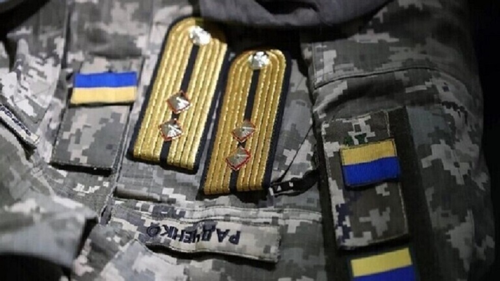 عسكري أوكراني فار يكشف عن نهب يمارسه مرتزقة ببشرة سوداء