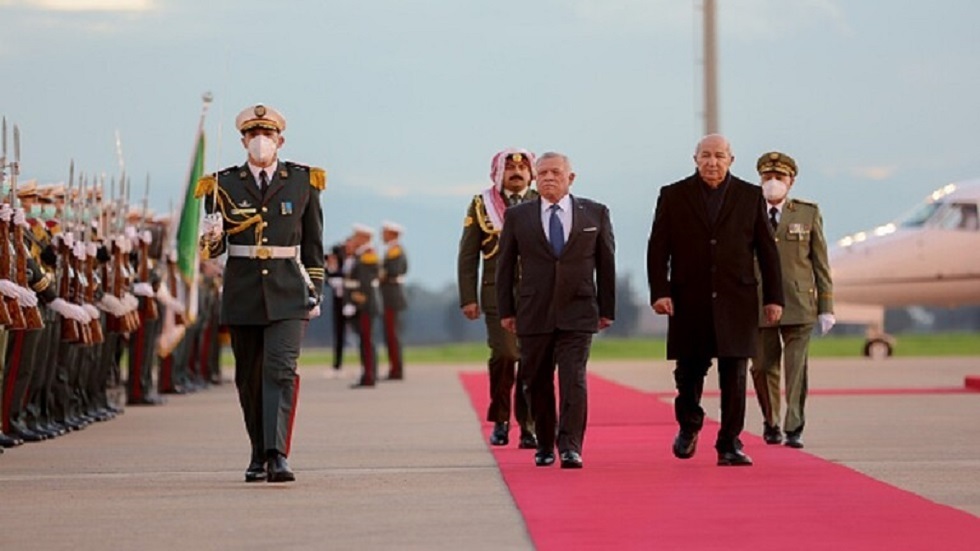 الرئيس الجزائري عبد المجيد تبون والعاهل الأردني عبد الله الثاني