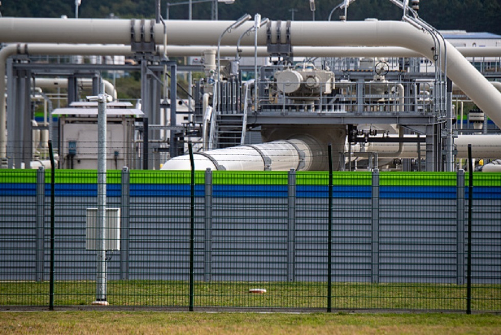 ناقص تريليون دولار: أوروبا تنفق آخر أموالها على توريد الغاز