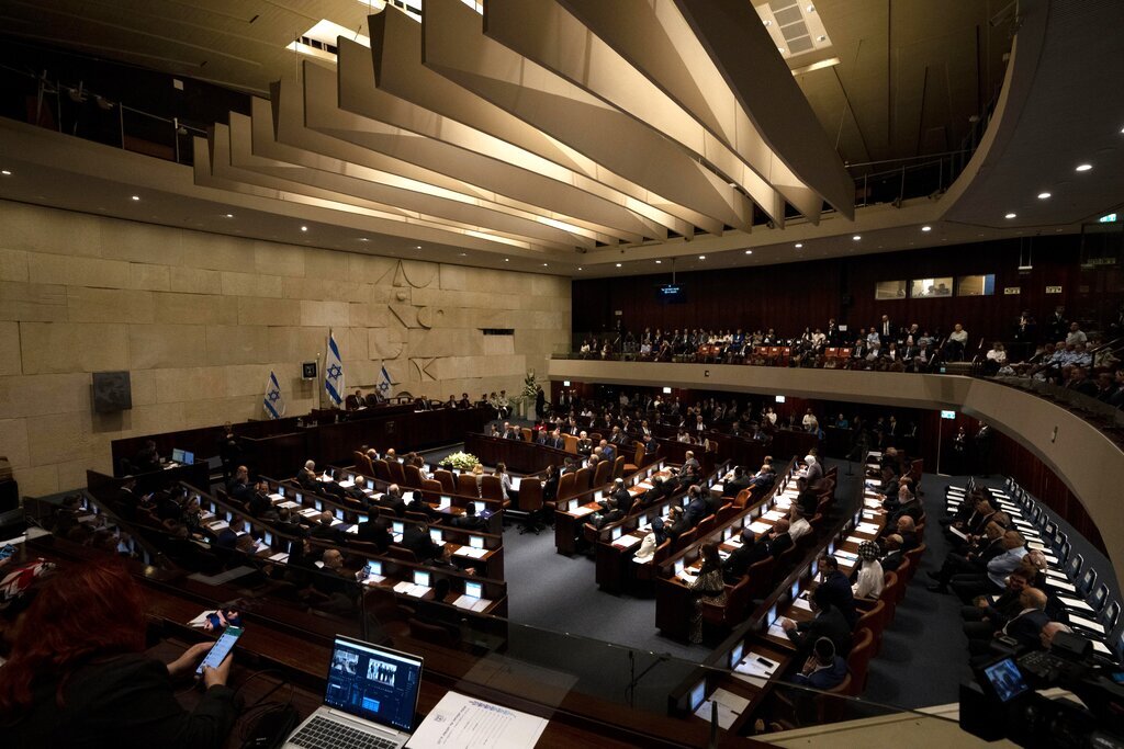 الكنيست الإسرائيلي يجري تعديلا على القانون الأساسي يمهد لتشكيل الحكومة