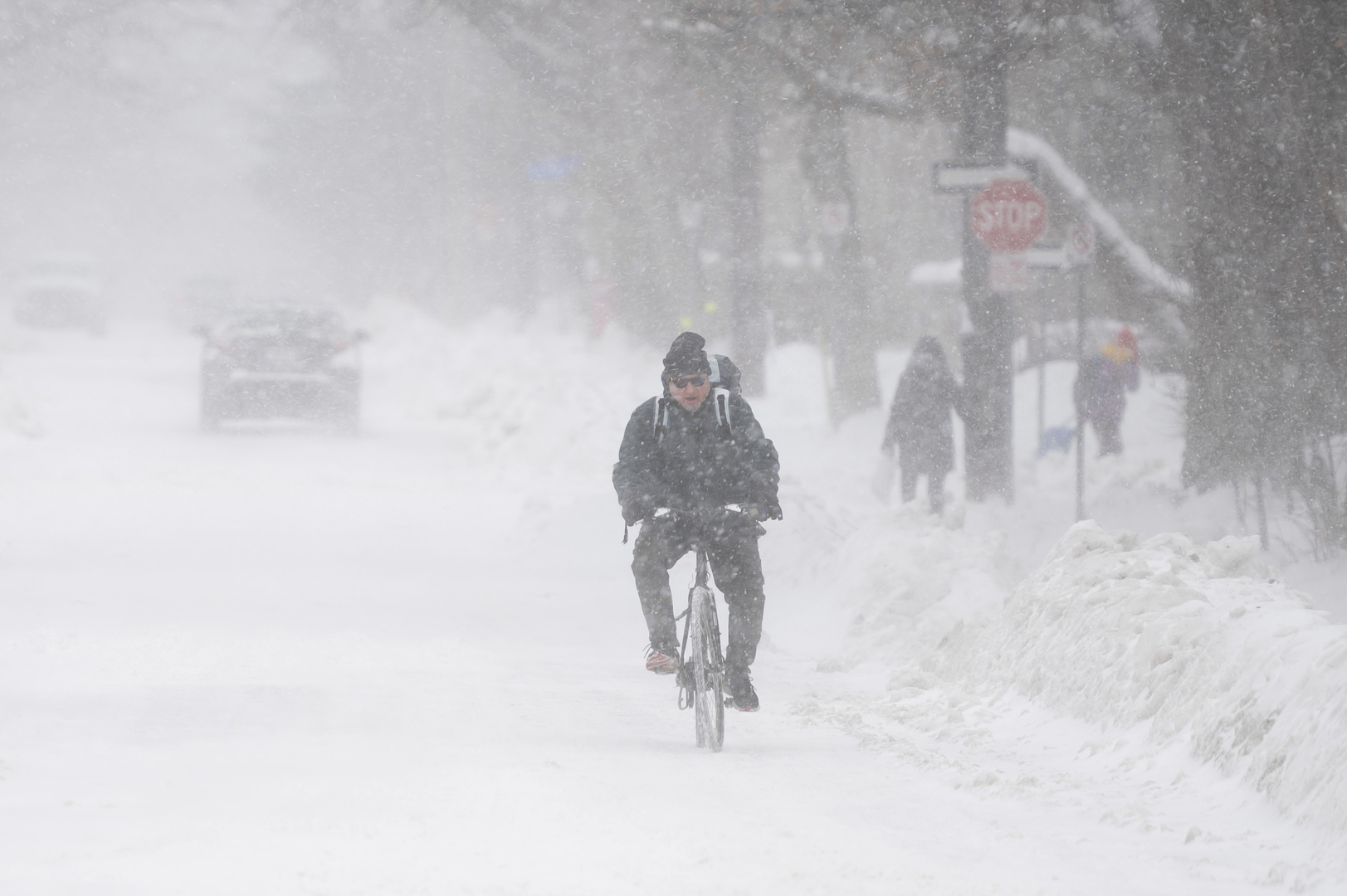 انقطاع الكهرباء عن 1.2 مليون شخص في كندا جراء العواصف الثلجية