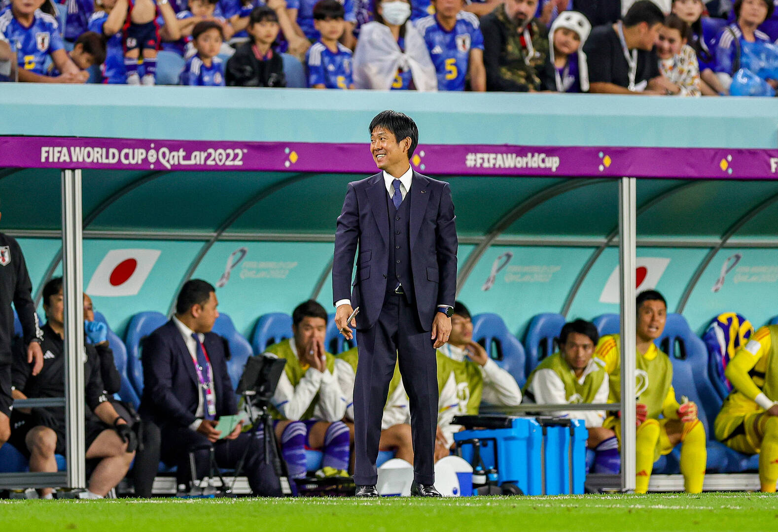 اليابان تكافئ مدرب منتخبها مورياسو بعد تألق 