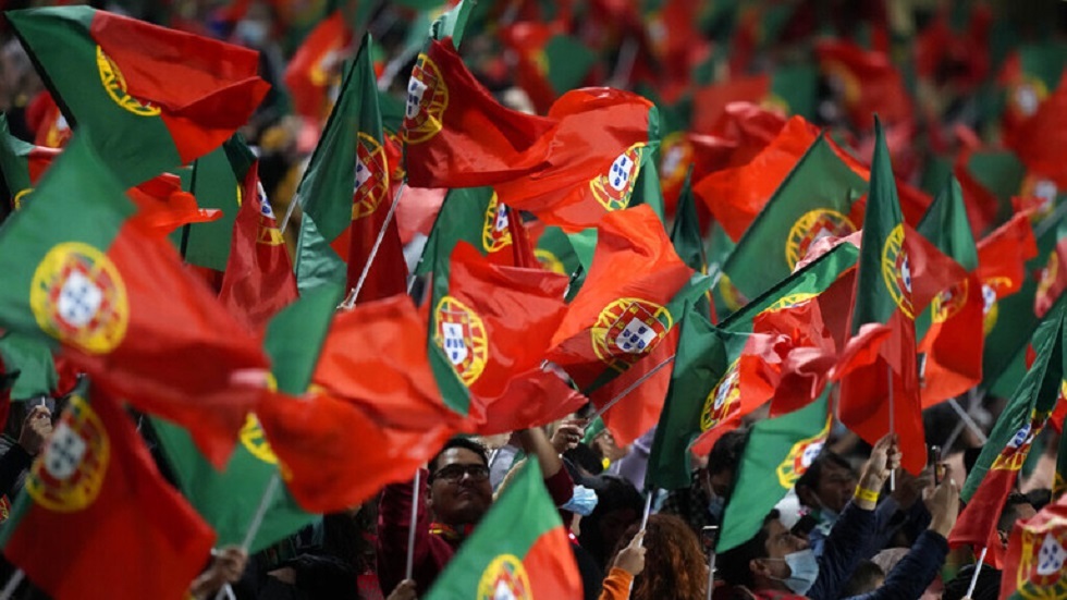 مكافأة مالية تقيل ثلاثة وزراء في البرتغال