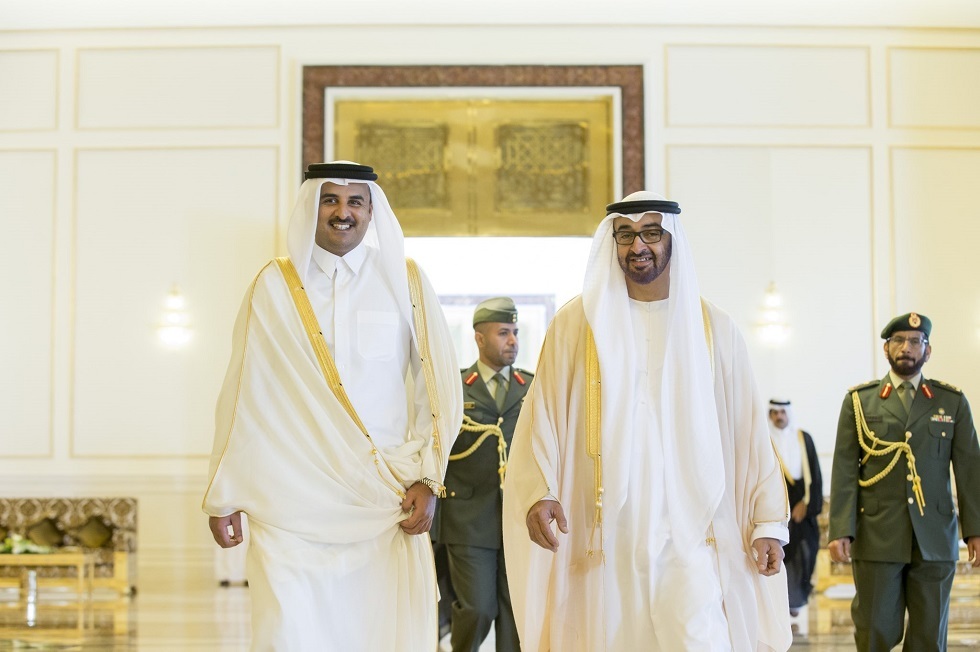 رئيس الإمارات وأمير قطر يبحثان العلاقات الثنائية والتعاون المشترك