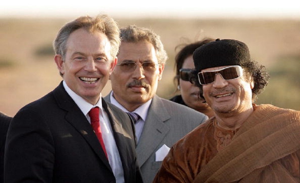 الرئيس الليبي السابق ورئيس الوزراء البريطاني الأسبق توني بلير