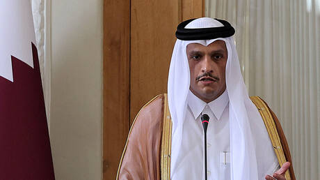 وزير الخارجية القطري: لم نزعم أبدأ أن بلدنا كامل، وأن ظروف العمال مثالية