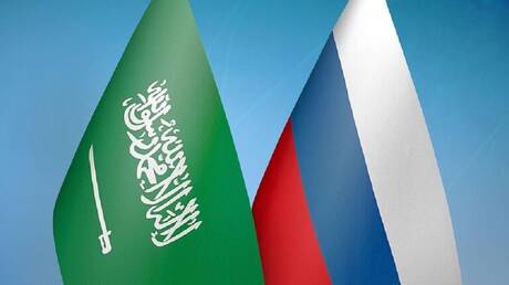 وزير الخارجية السعودي يبحث الأزمة الأوكرانية مع نظيره الروسي