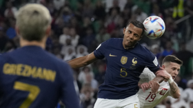 مونديال قطر.. نجم فرنسا يخالف لوائح
