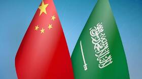 الصين والسعودية تؤكدان على أهمية حل الأزمة الأوكرانية سلميا وتجنب التصعيد
