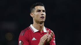 الهولندي تين هاج يتعرض لهجوم بعد تصريحاته عن رونالدو